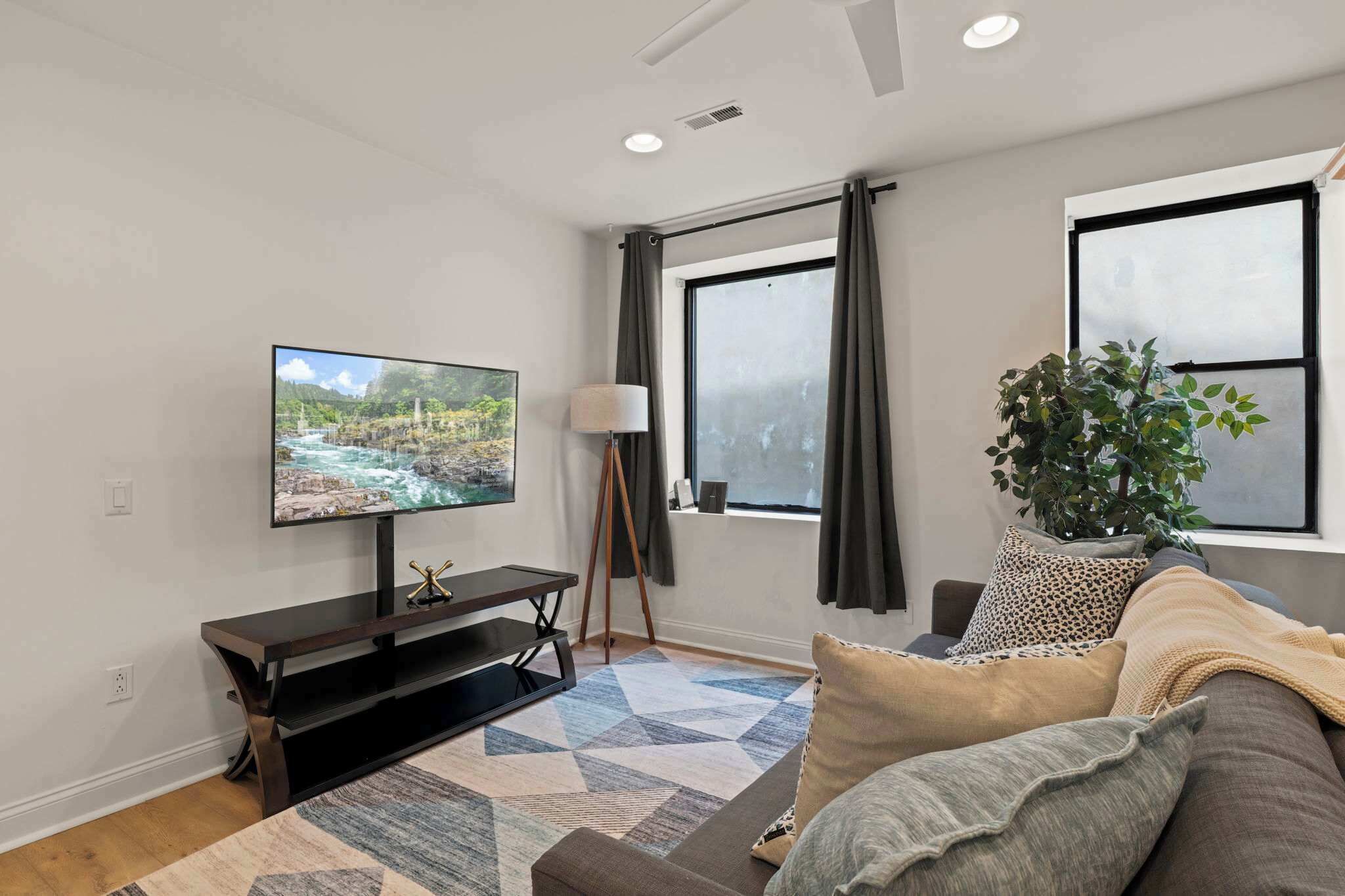 Televisión, oficina