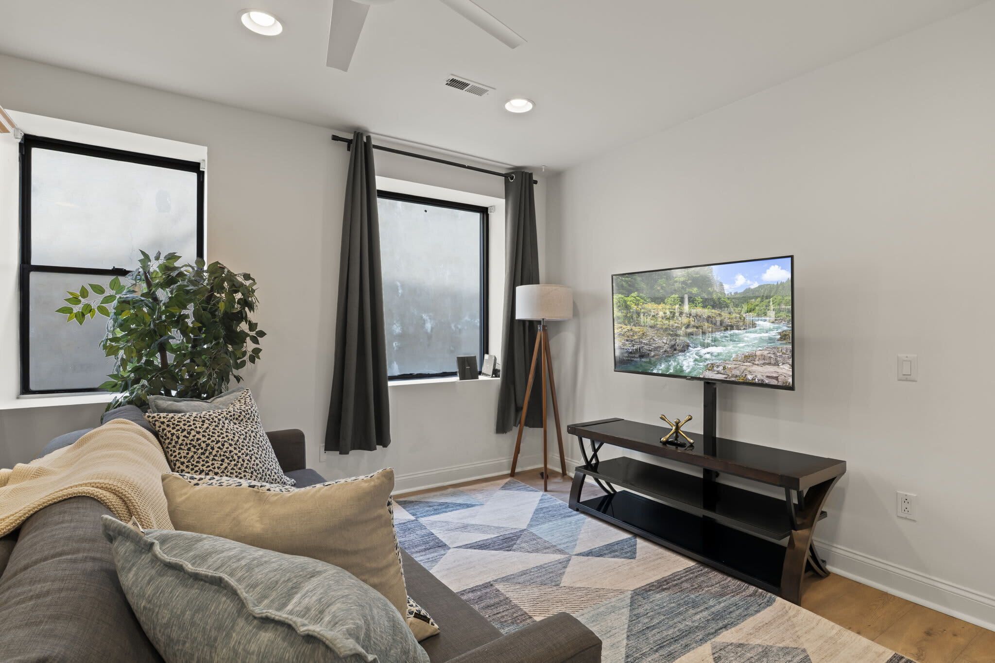 TV, offices