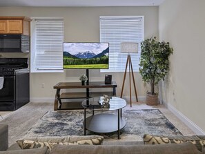 Interior - Chic 1BR Apt Near Liberty Bell Old City | Sleeps 4 (Philadelphia)