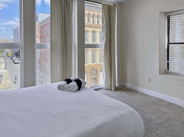 1 bedroom, WiFi, bed sheets - Chic 1BR Apt Near Liberty Bell Old City | Sleeps 4 (Philadelphia)
