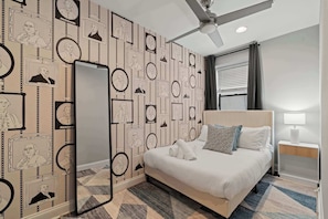 Unclassified image, 5 of 18, button