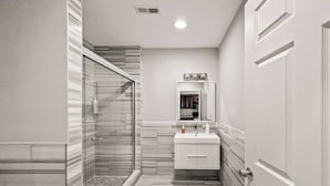 Shower, shampoo