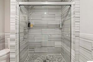 Unclassified image, 3 of 18, button