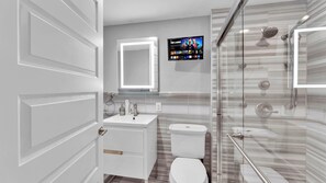 Shower, shampoo - Cozy Studio | Old City | 1Bed |Independence Hall (Philadelphia)