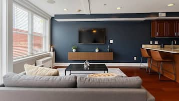 Téléviseur, bureau