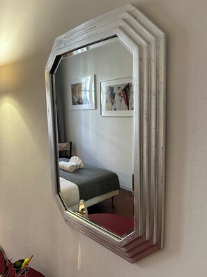 2 bedrooms, desk, iron/ironing board, free WiFi