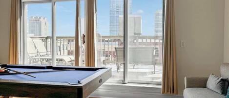 Téléviseur, bureau