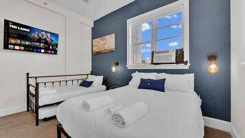 2 bedrooms, WiFi, bed sheets
