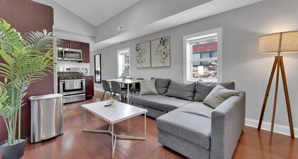 Bright 1BR Retreat | Sleeps 4 | by Liberty Bell