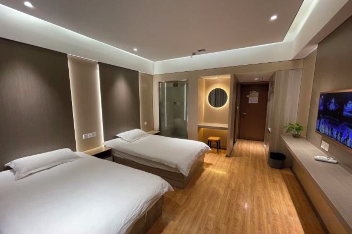 Business Standard Room
