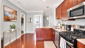 Private kitchen - Luxury 1BD | 1 Bed | Queens Village (Philadelphia)