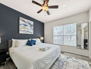 3 bedrooms, iron/ironing board, bed sheets