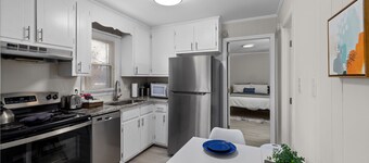 Stylish & Cozy 1BR Apt Near Duke, Downtown Durham, Dining & Entertainment