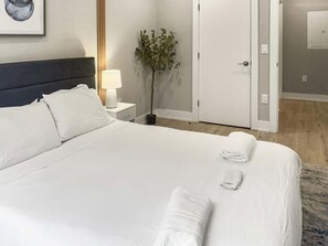 1 bedroom, bed sheets