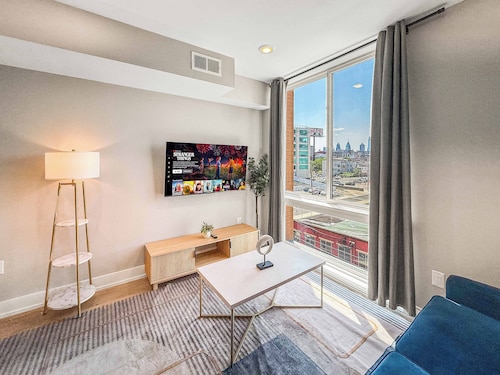 Luxury 1BD | 2 Beds | Northern Liberties
