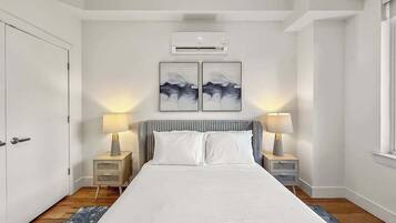 5 bedrooms, WiFi, bed sheets