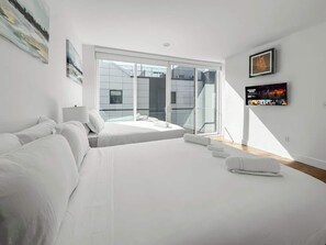 2 bedrooms, bed sheets