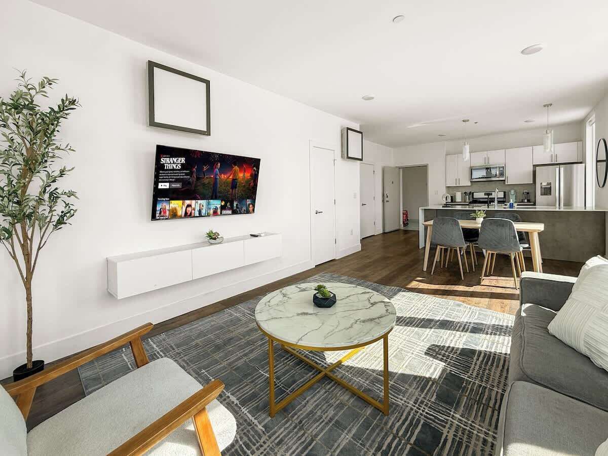 テレビ、書斎 / ワークスペース