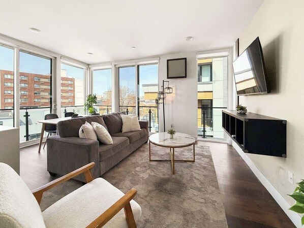 Télévision, espaces bureaux