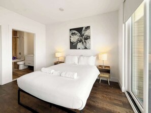 Unclassified image, 5 of 16, button - Stylish 2BD | Sleeps 4 | Northern Liberties (Philadelphia)