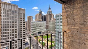 Property grounds - Luxury 2BD | Center City | 4 Beds | By JFK plaza (Philadelphia)