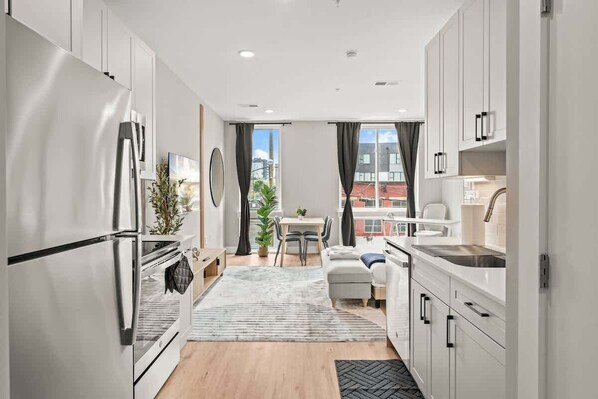 Fridge, microwave, oven, stovetop