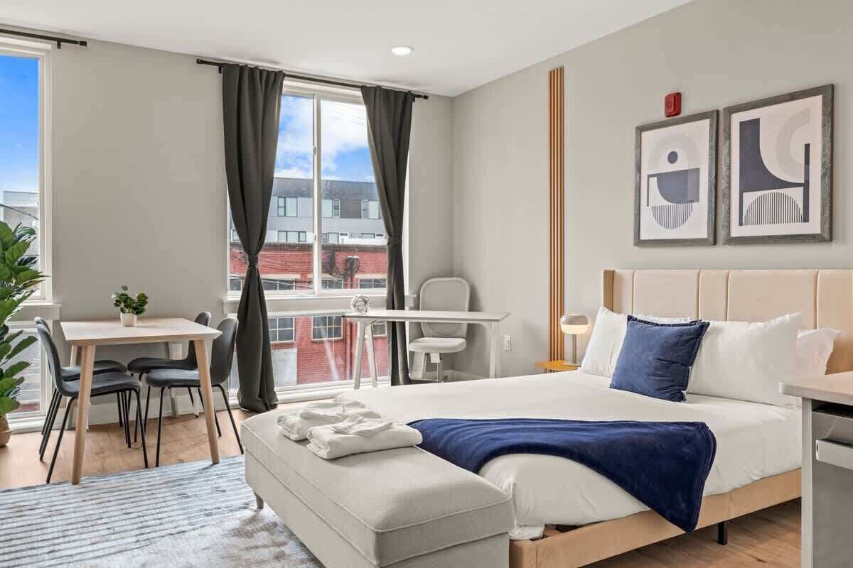 Bügeleisen/Bügelbrett, WLAN, Bettwäsche