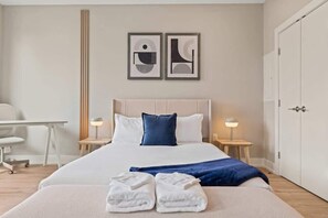 Iron/ironing board, WiFi, bed sheets
