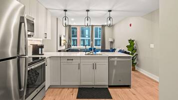 Fridge, microwave, oven, stovetop