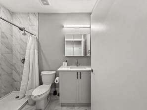 Douche, sèche-cheveux