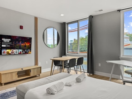 Luxury Studio | 1 Bed | Northern Liberties