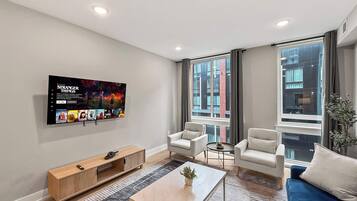 Televisión, oficina