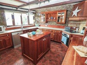 Dishwasher, cookware/dishes/utensils - Bayview (Swansea)