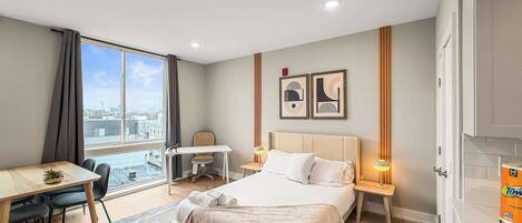 Iron/ironing board, WiFi