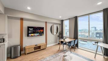 Tabla de planchar con plancha y wifi