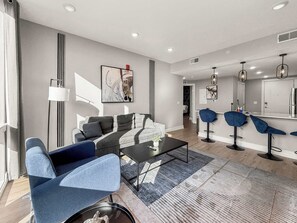 Immagine non classificata, 2 di 18, pulsante