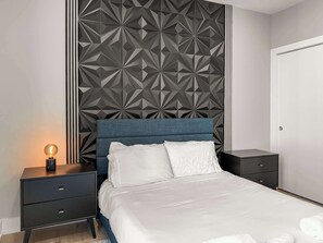 Unclassified image, 4 of 18, button