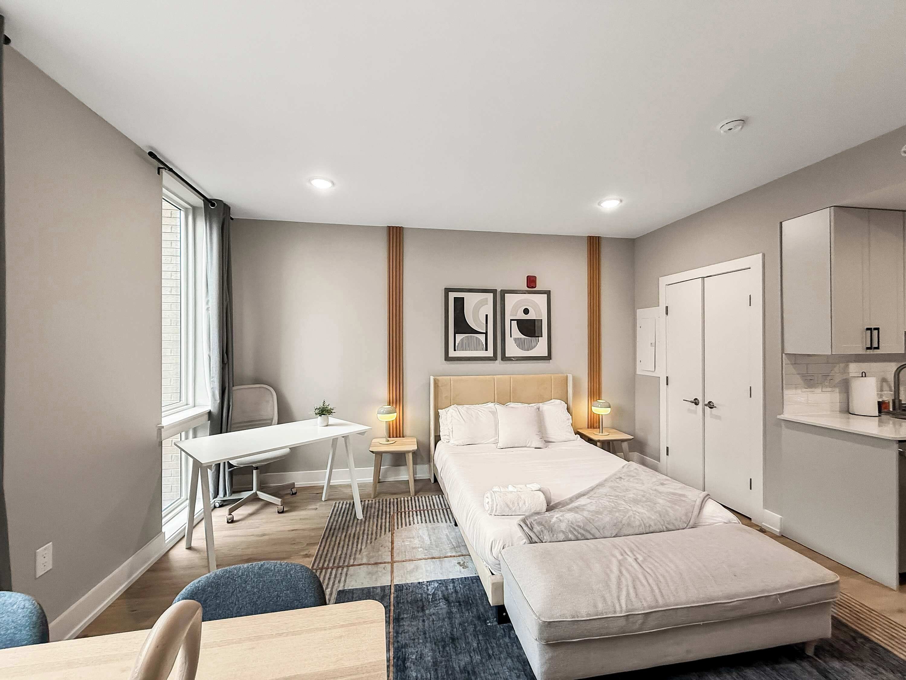 Iron/ironing board, WiFi, bed sheets