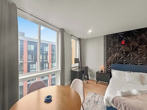 Desk, iron/ironing board, WiFi, bed sheets