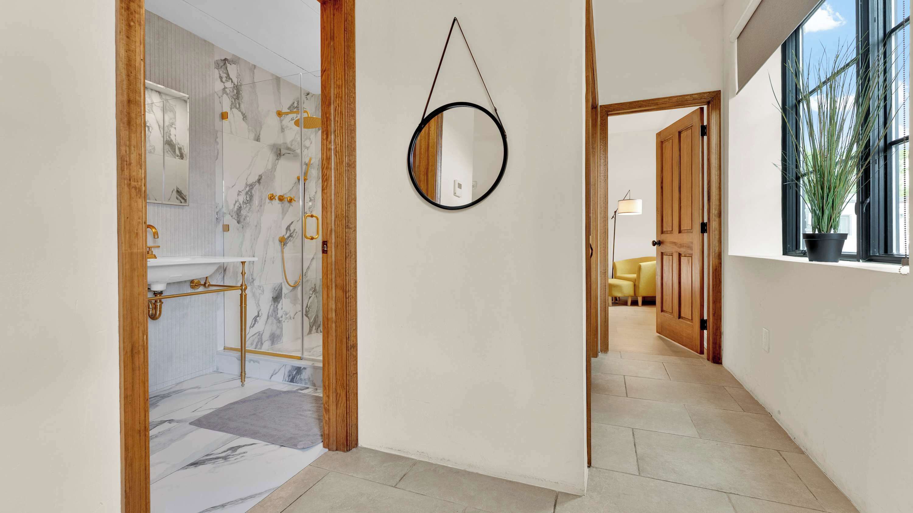 Regadera y secadora de cabello 