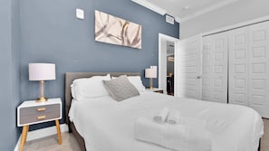 2 bedrooms, WiFi, bed sheets - Grand 2BD | Near Center City | 2 Beds | Onsite gym (Philadelphia)