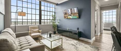 Televisión y oficina