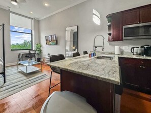 Fridge, microwave, oven, stovetop - Luxury Studio | Northern Libs | 1 Bed | Onsite gym (Philadelphia)