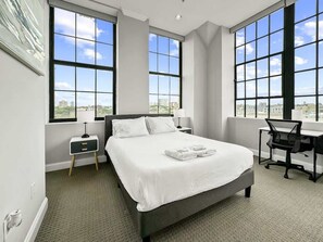 2 soverom, skrivebord, wi-fi og sengetøy