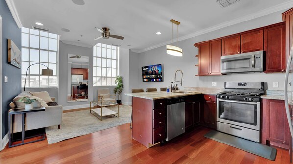 Fridge, microwave, oven, stovetop