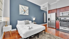 Iron/ironing board, WiFi, bed sheets