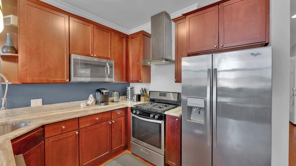 Fridge, microwave, oven, dishwasher