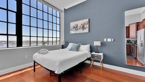 WiFi, bed sheets