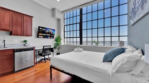 WiFi, bed sheets