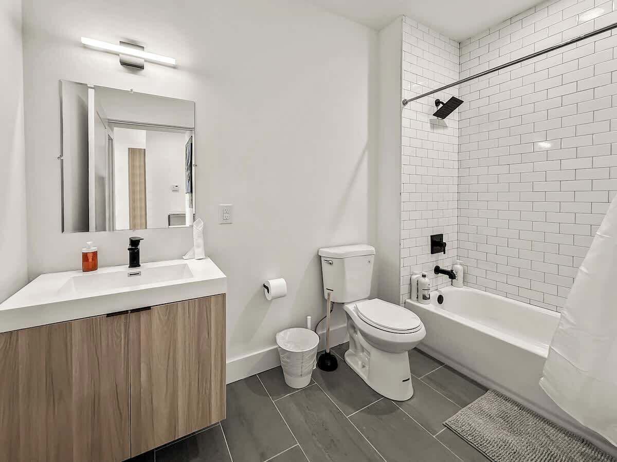 Douche, séchoir à cheveux